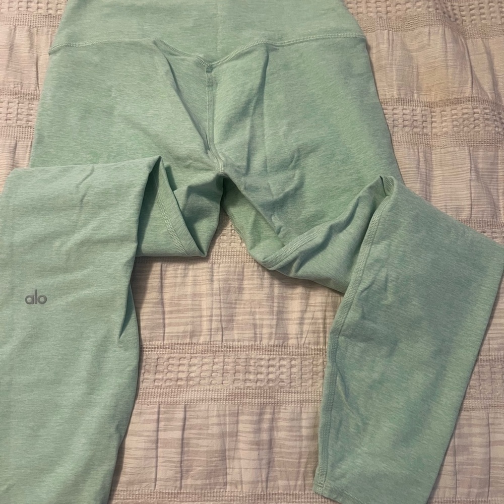 ALO Yoga Women's limited spearmint Leggings Sz M - Picture 3 of 6